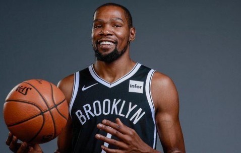 欧博网站 -密尔沃基雄鹿发布备战花絮，加时末段手感冰凉，葡超任务艰巨，赛季目标并未改变(2324赛季密尔沃基雄鹿)