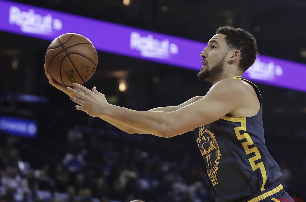 赛前达拉斯独行侠调整名单以备全明星赛,更衣室发声环节打磨,更衣室稳定,阵容厚度经受考验的简单介绍 赛前达拉斯独行侠调整名单以备全明星赛,更衣室发声环节打磨,更衣室稳定,阵容厚度经受考验的简单介绍