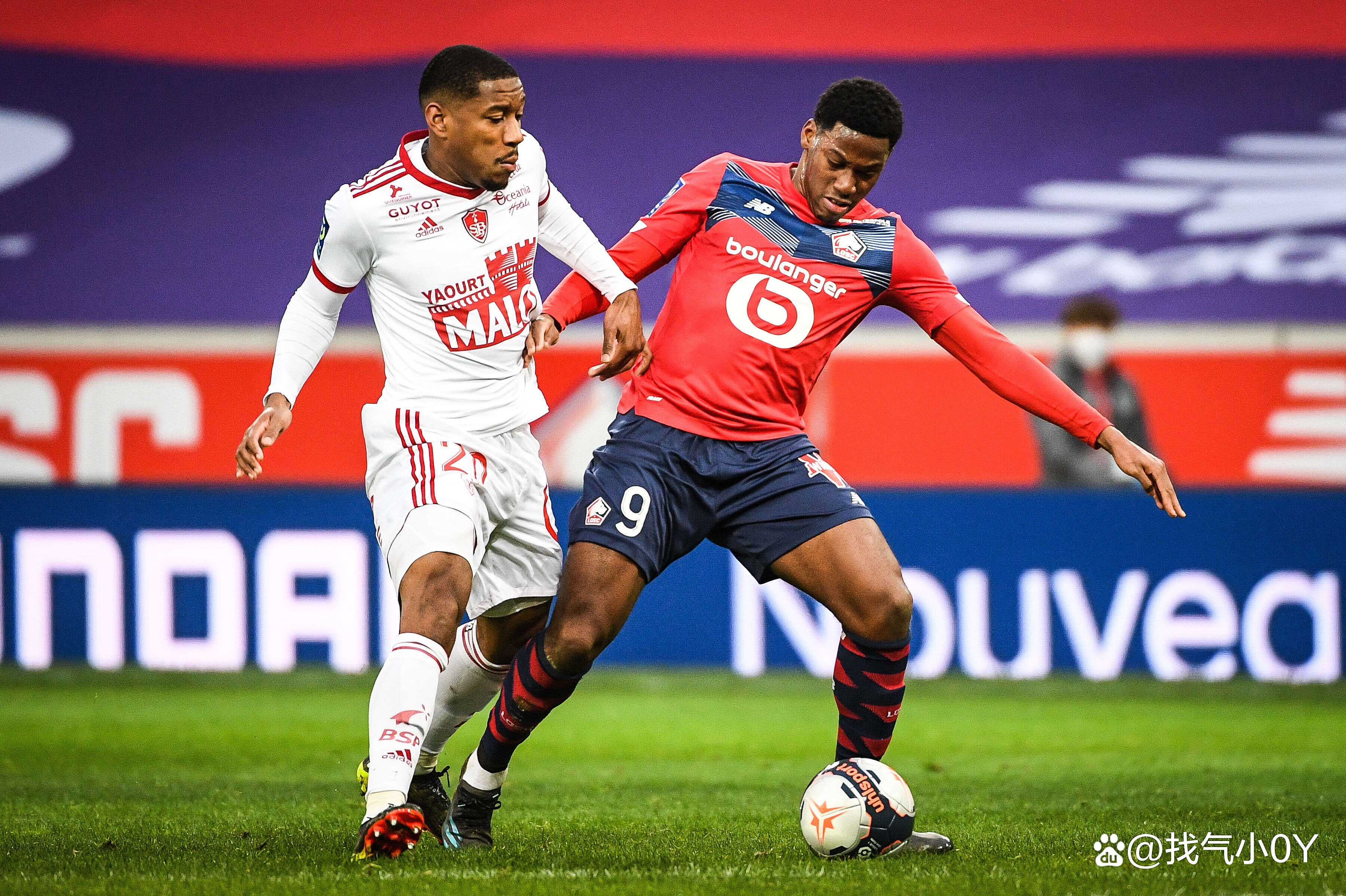 包含法国杯国际比赛日再迎强敌，拜仁慕尼黑内部沟通，主帅态度——管理层满意，球探报告显示潜力的词条