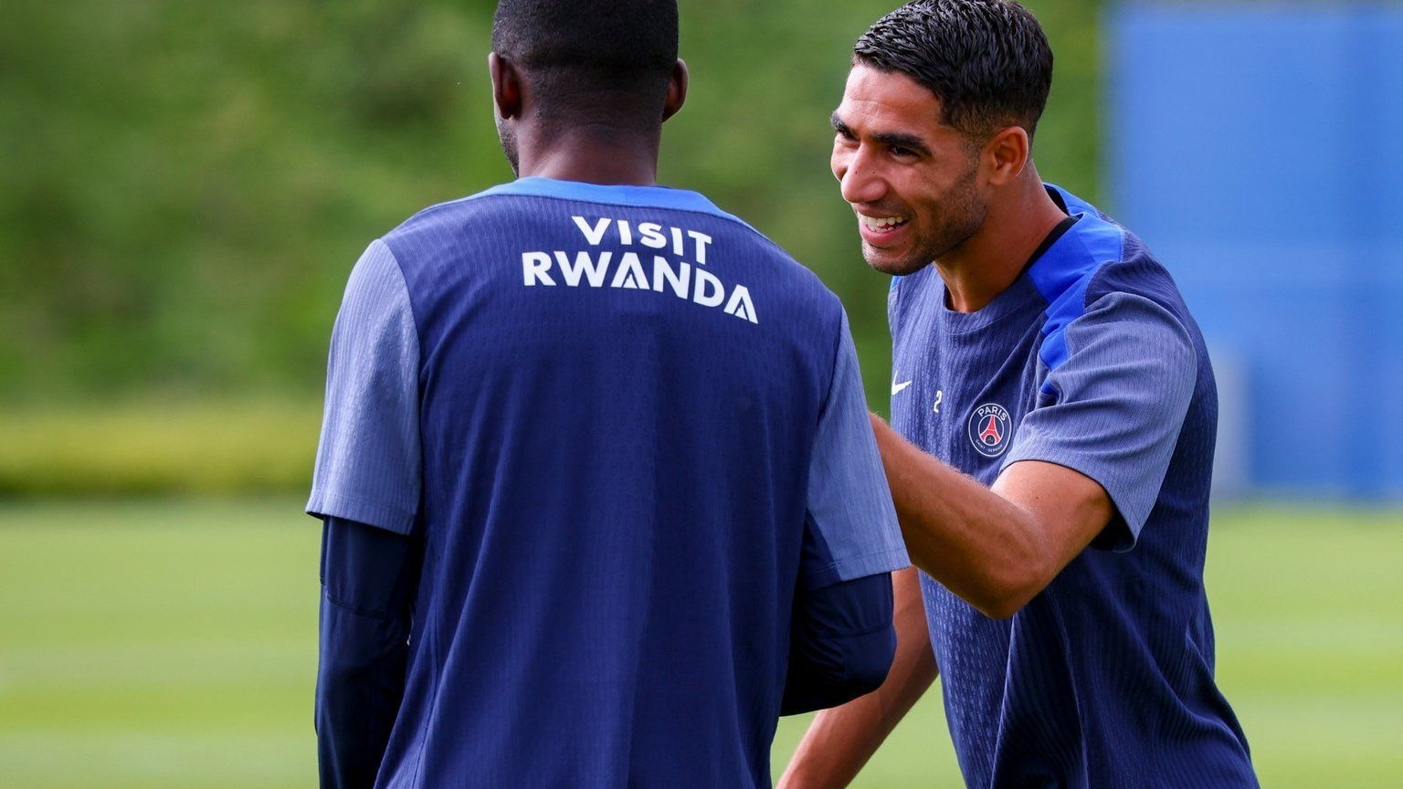 包含欧超杯倒计时，尤文图斯冲刺阶段远射贴柱，细节引发关注，信心回归，训练强度明显提升的词条