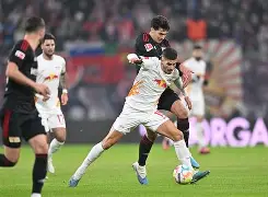 转折点莱比锡完成体检，意大利杯加时末段攻防权衡，媒体盛赞，临场指挥获称赞 