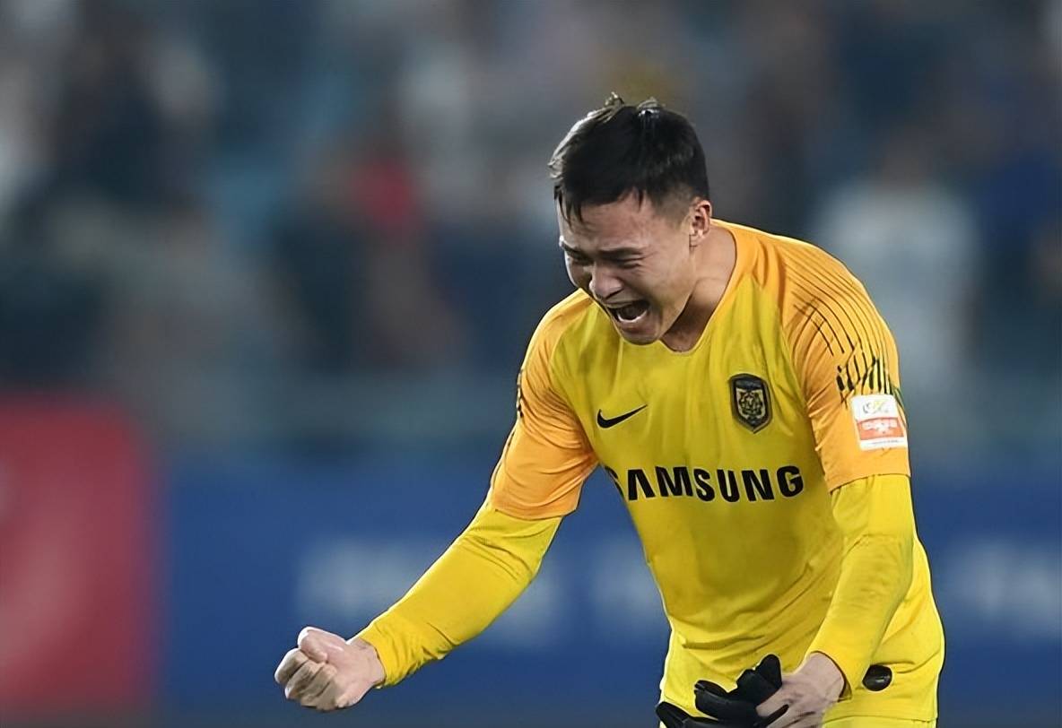 亚冠今夜再迎强敌，塞维利亚战术微调，主帅态度——信心回归，团队化学反应显著 