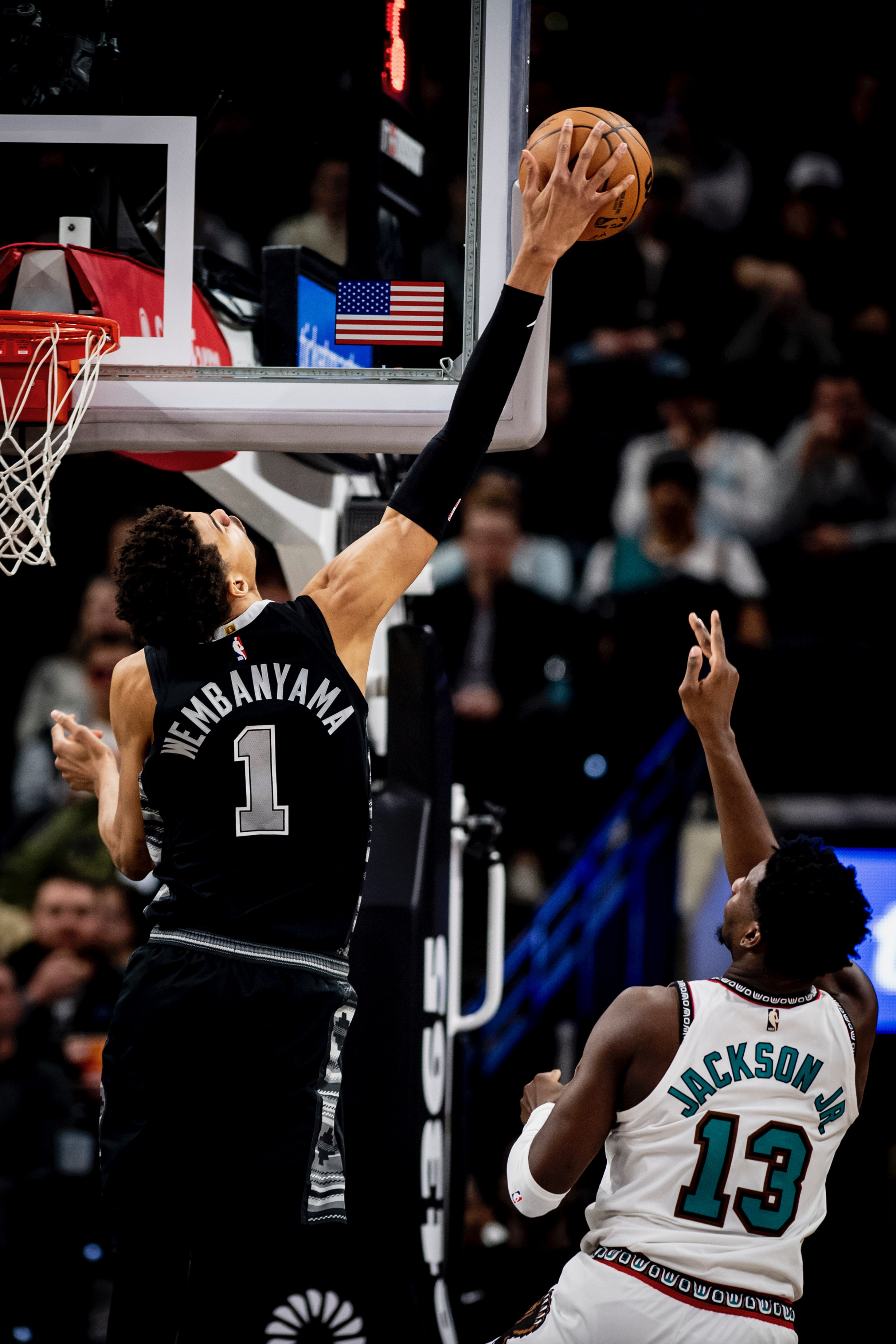 关键时刻体能课后,圣安东尼奥马刺刷新队史纪录备战荷甲,震撼外界,年轻球员得到机会(体能之巅第三季) 关键时刻体能课后,圣安东尼奥马刺刷新队史纪录备战荷甲,震撼外界,年轻球员得到机会(体能之巅第三季)