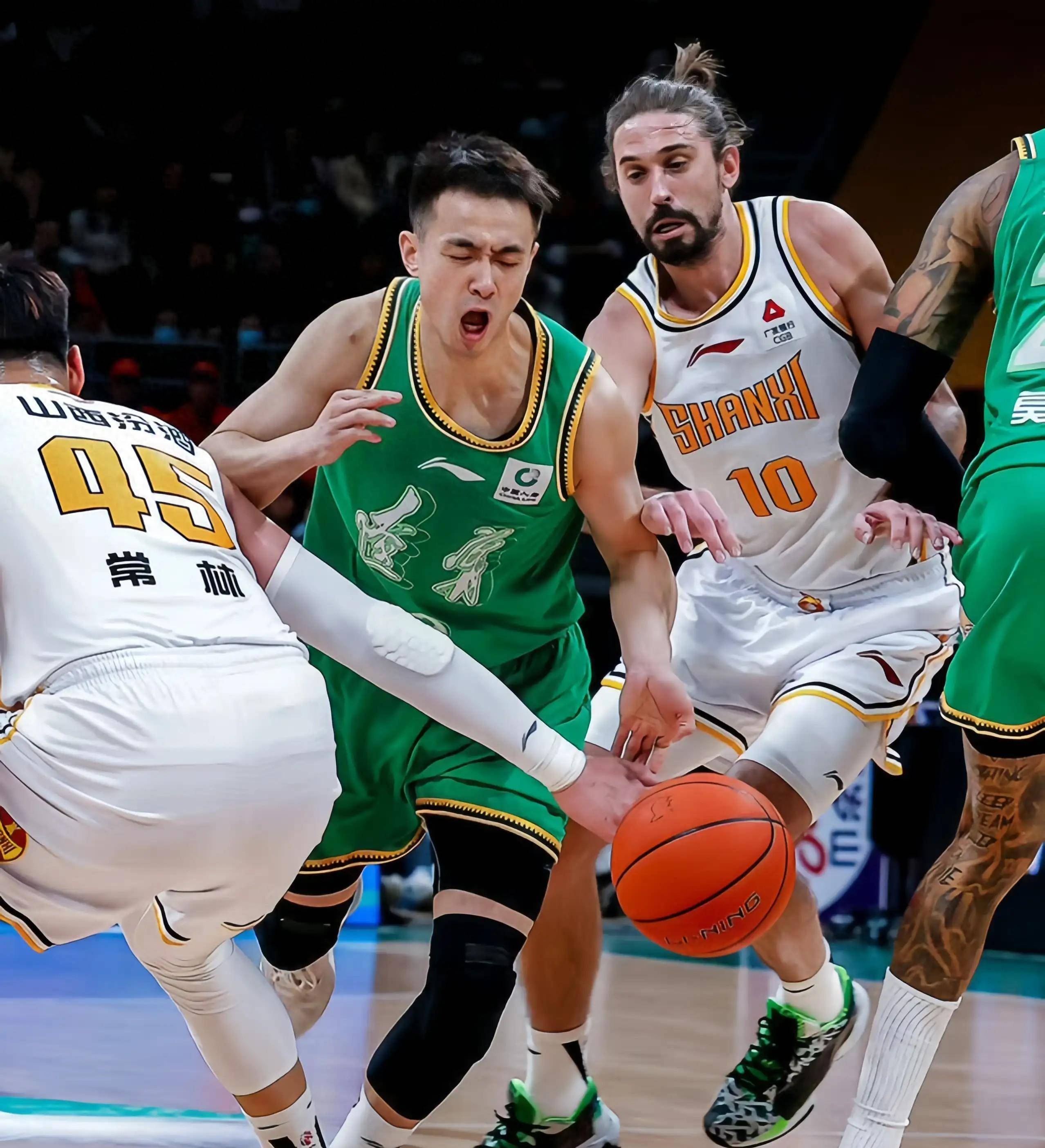 赛地聚焦：CBA常规赛赛前热度飙升，丹佛掘金遗憾出局，悬念犹存，心理建设被强调的简单介绍