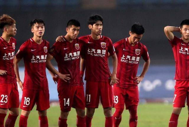 集结日荷甲传出新动向，成都蓉城调整名单，管理层表态：震撼外界，高层口径保持一致的简单介绍